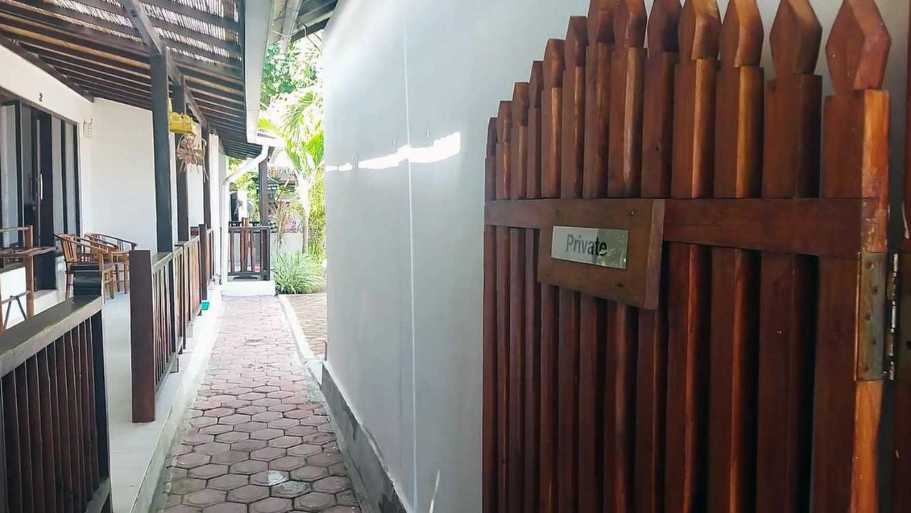 Pantai Bungalow Lembongan Island Esterno foto