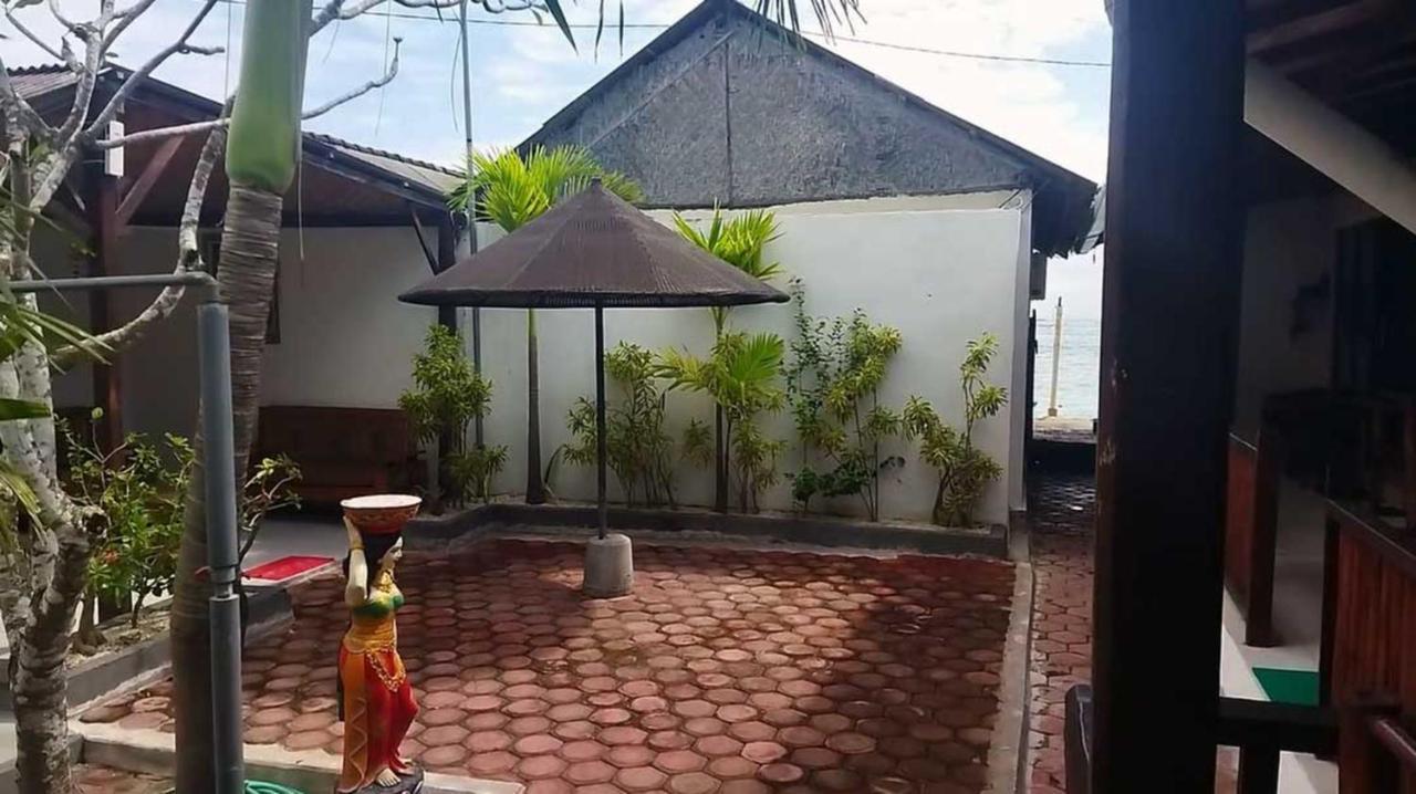Pantai Bungalow Lembongan Island Esterno foto