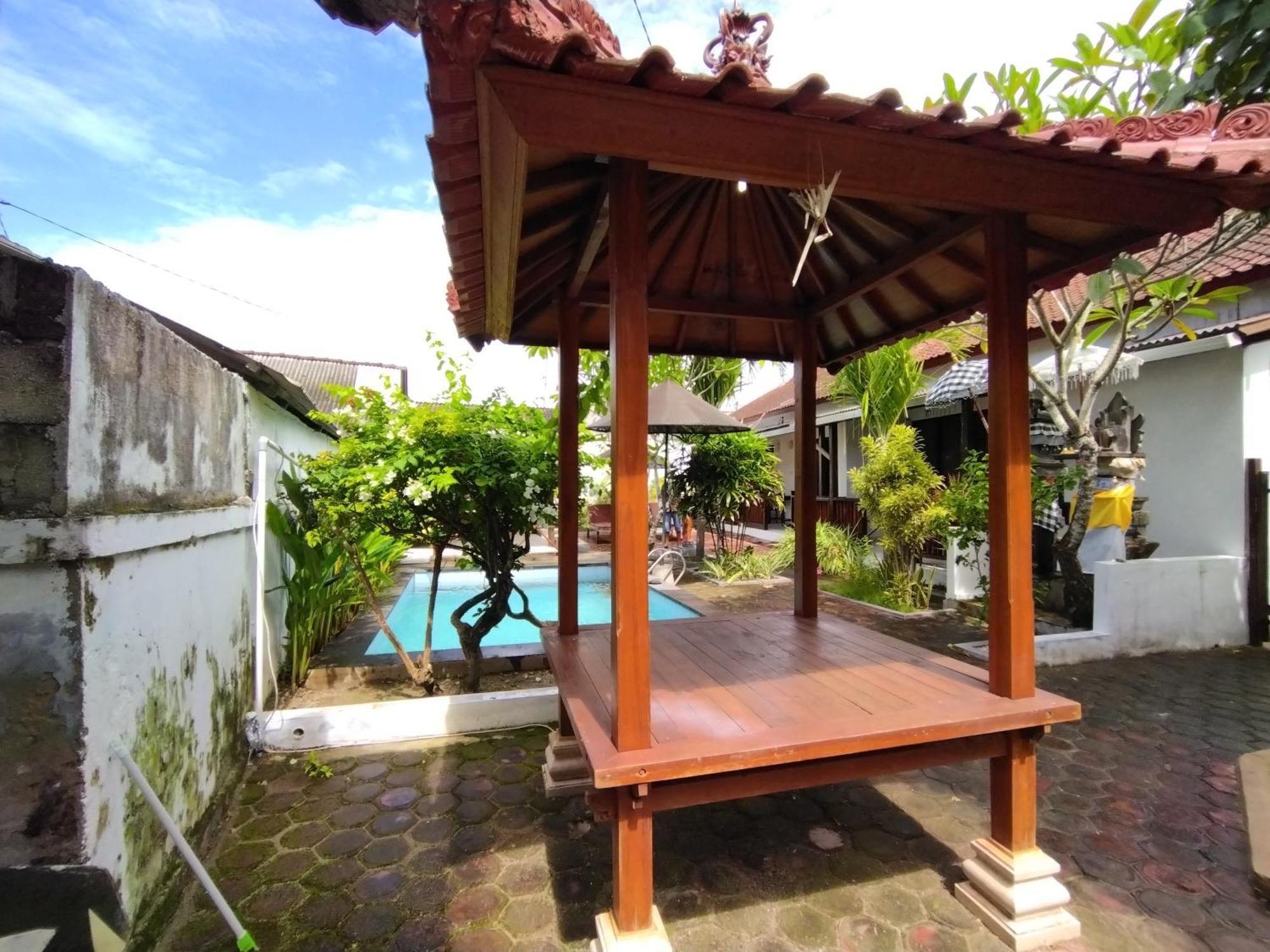 Pantai Bungalow Lembongan Island Esterno foto