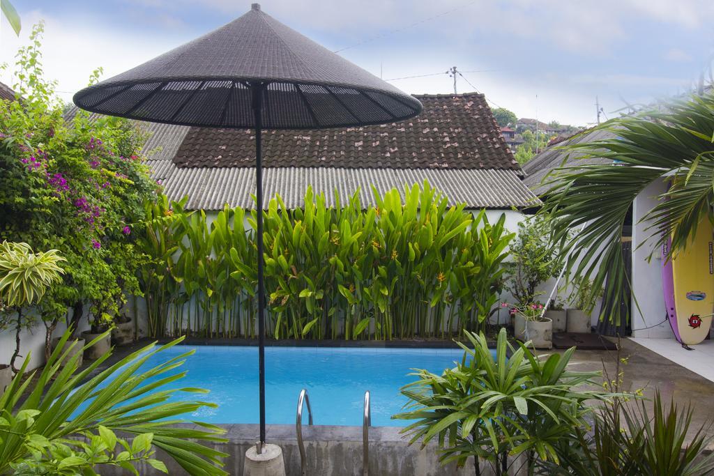 Pantai Bungalow Lembongan Island Esterno foto