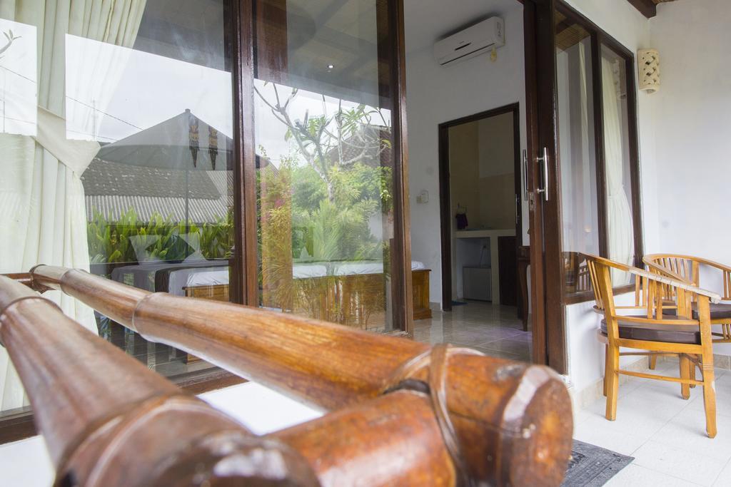 Pantai Bungalow Lembongan Island Esterno foto